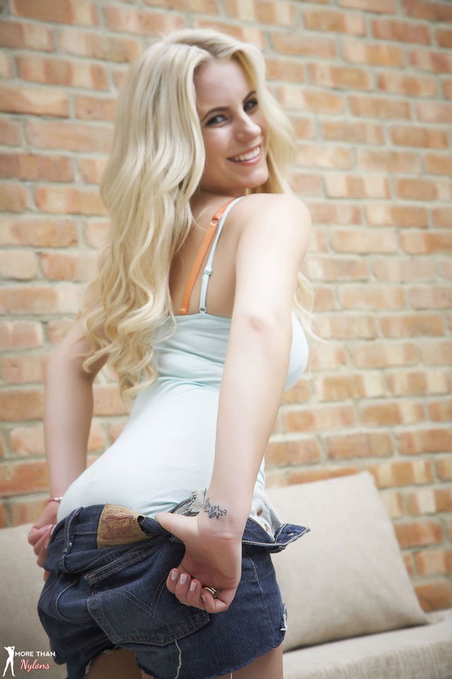 We Love Short Shorts Preview 1