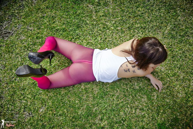 Nylon Nibbler Preview 3