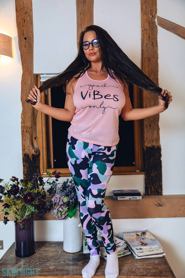 Good Vibes Only Preview 1