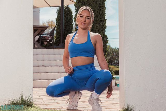 Arched Athleticism; ?>