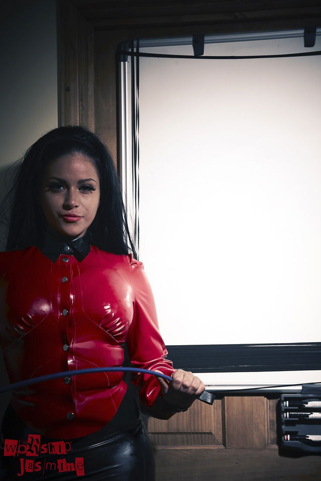 Micro Dick Crushing Preview 1